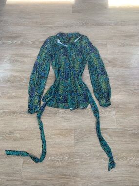 BCBGMaxAzria Green and Blue Printed Tie-Waist Blouse Size S